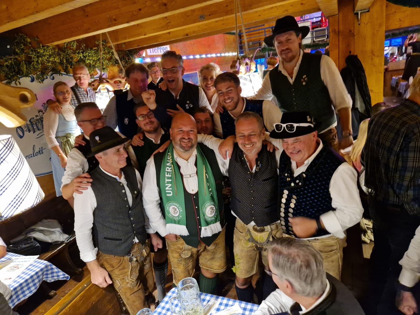 Uf60 – Mittagswiesn in der Fischer Vroni